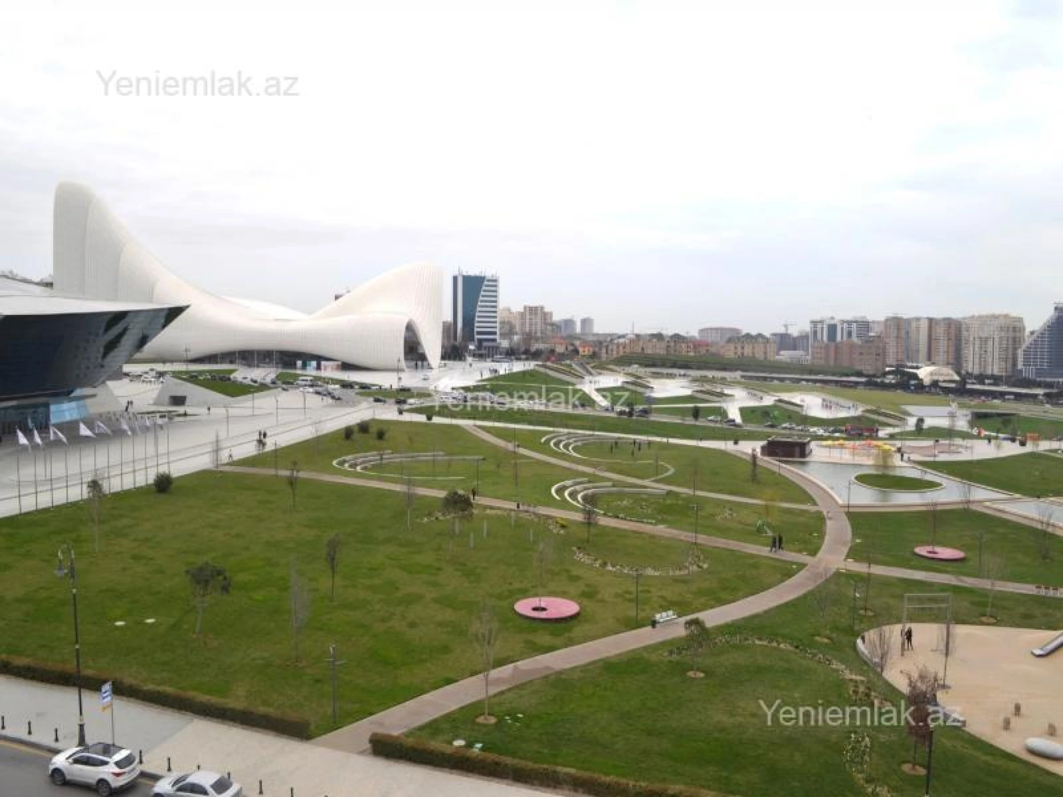 Satılır 2 otaqlı köhnə tikili 60 m²