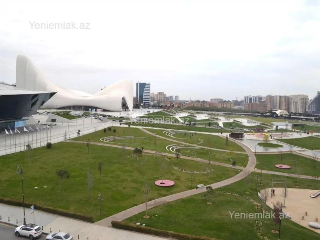 Satılır 2 otaqlı köhnə tikili 60 m²