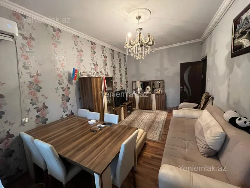 Satılır 2 otaqlı köhnə tikili 60 m²