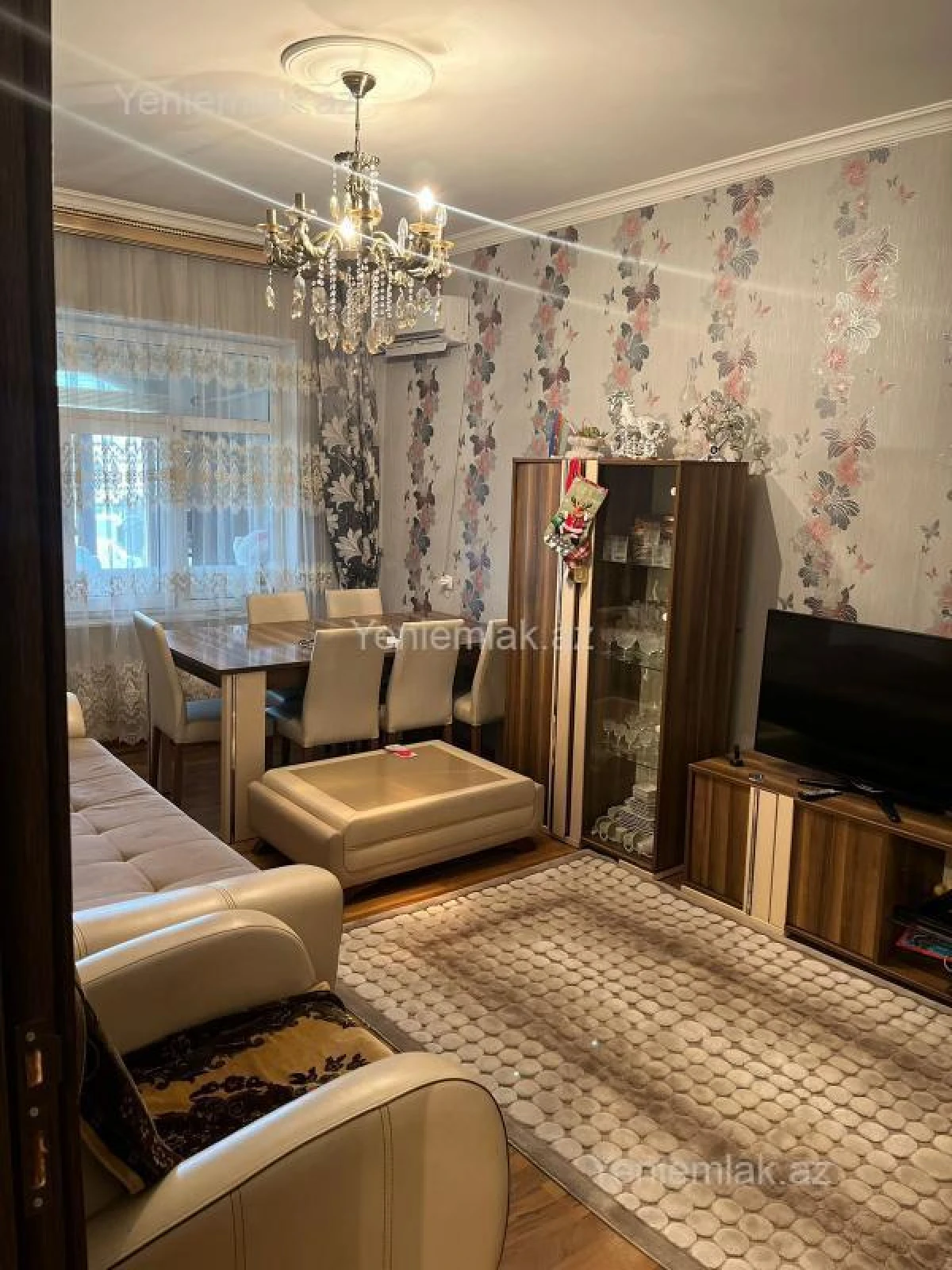 Satılır 2 otaqlı köhnə tikili 60 m²