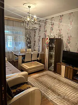 Satılır 2 otaqlı köhnə tikili 60 m²