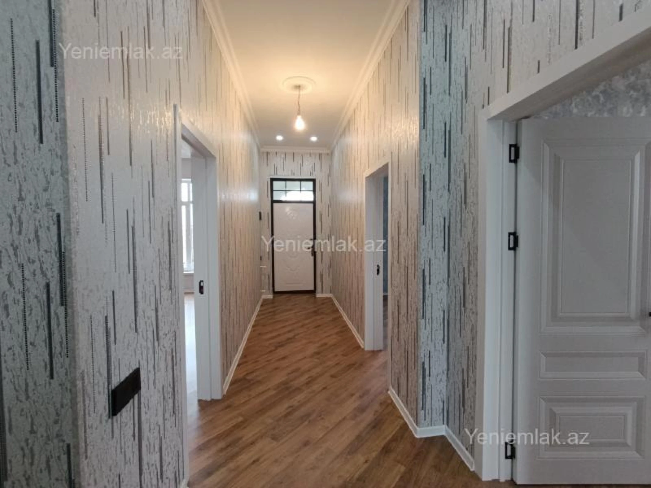 Satılır 5 otaqlı həyət evi 200 m²