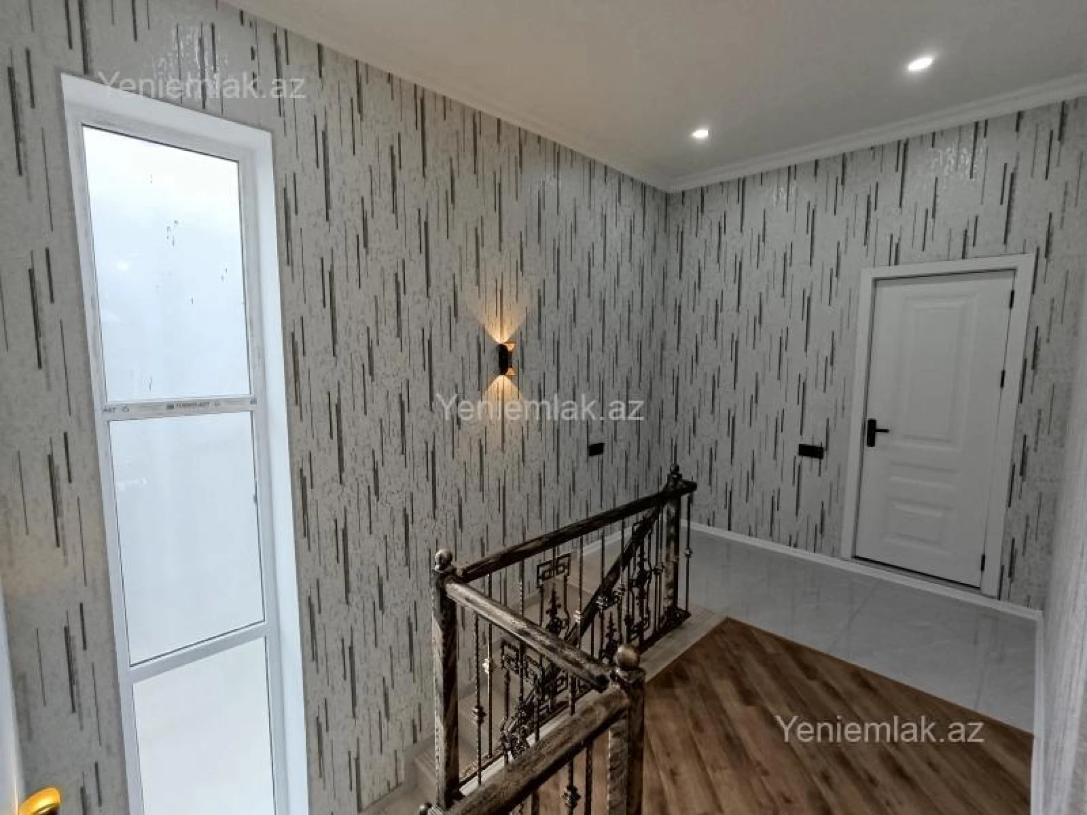 Satılır 5 otaqlı həyət evi 200 m²