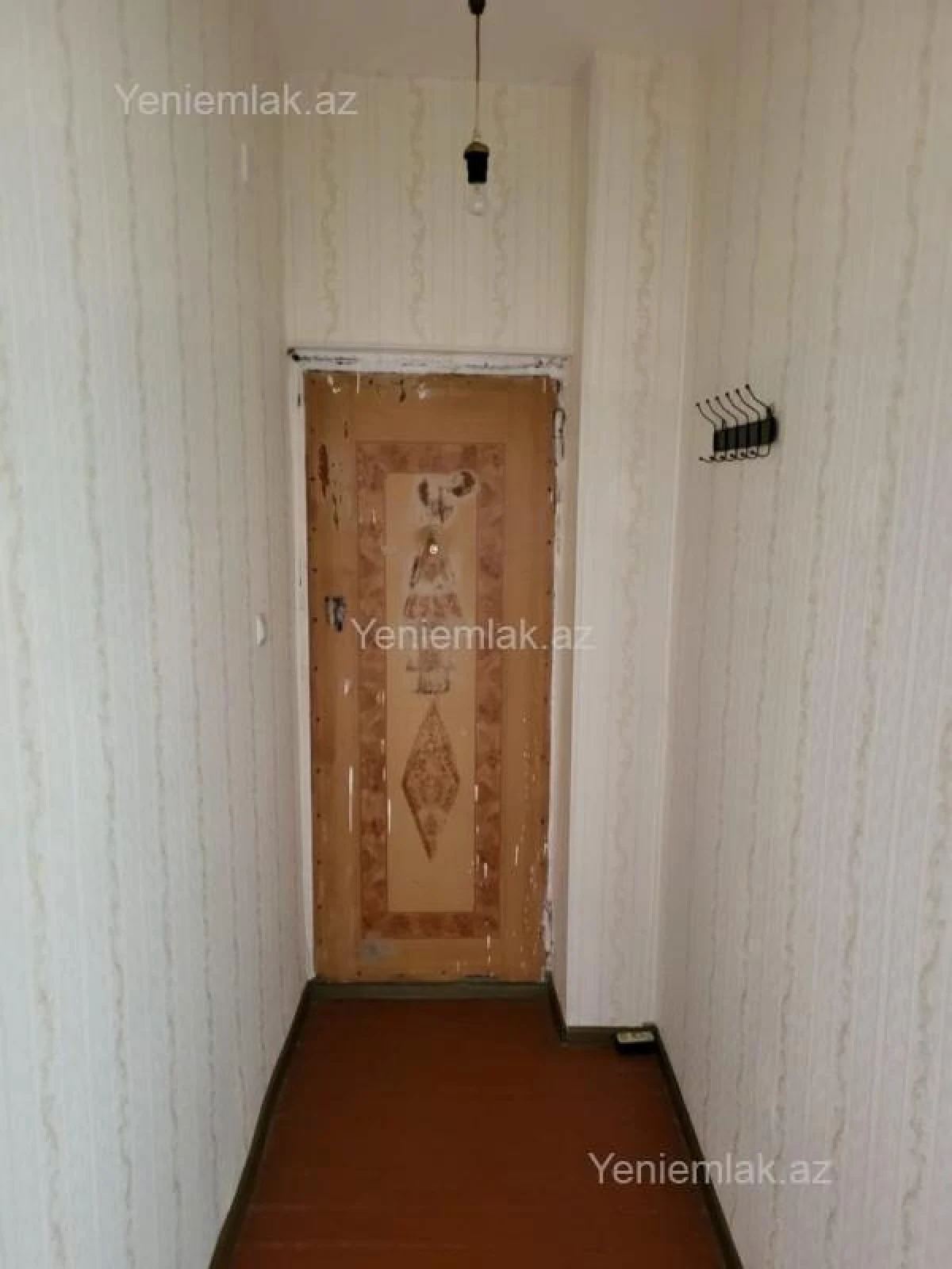 Satılır 1 otaqlı köhnə tikili 42 m²