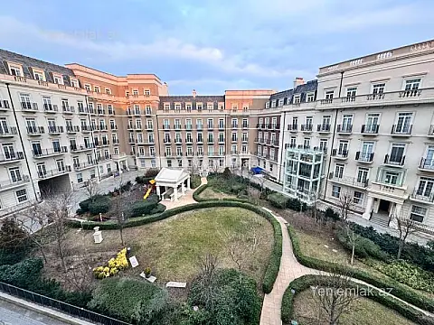 Satılır 3 otaqlı yeni tikili 113 m²