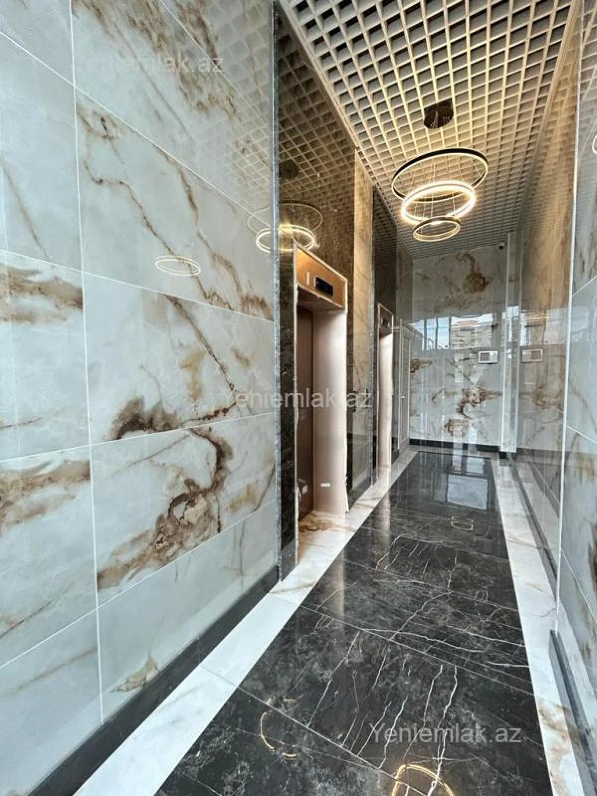 Satılır 4 otaqlı yeni tikili 181 m²