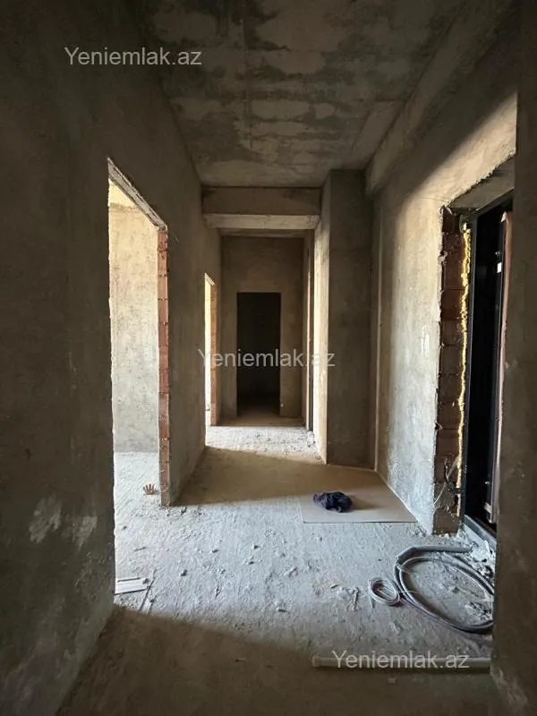 Satılır 2 otaqlı yeni tikili 76 m²