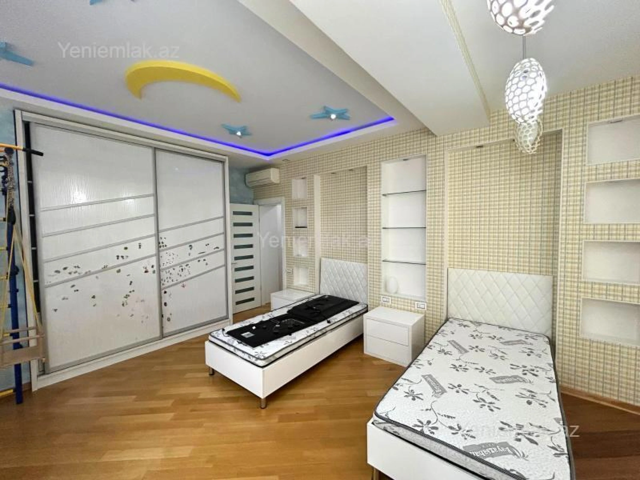 Satılır 3 otaqlı yeni tikili 100 m²