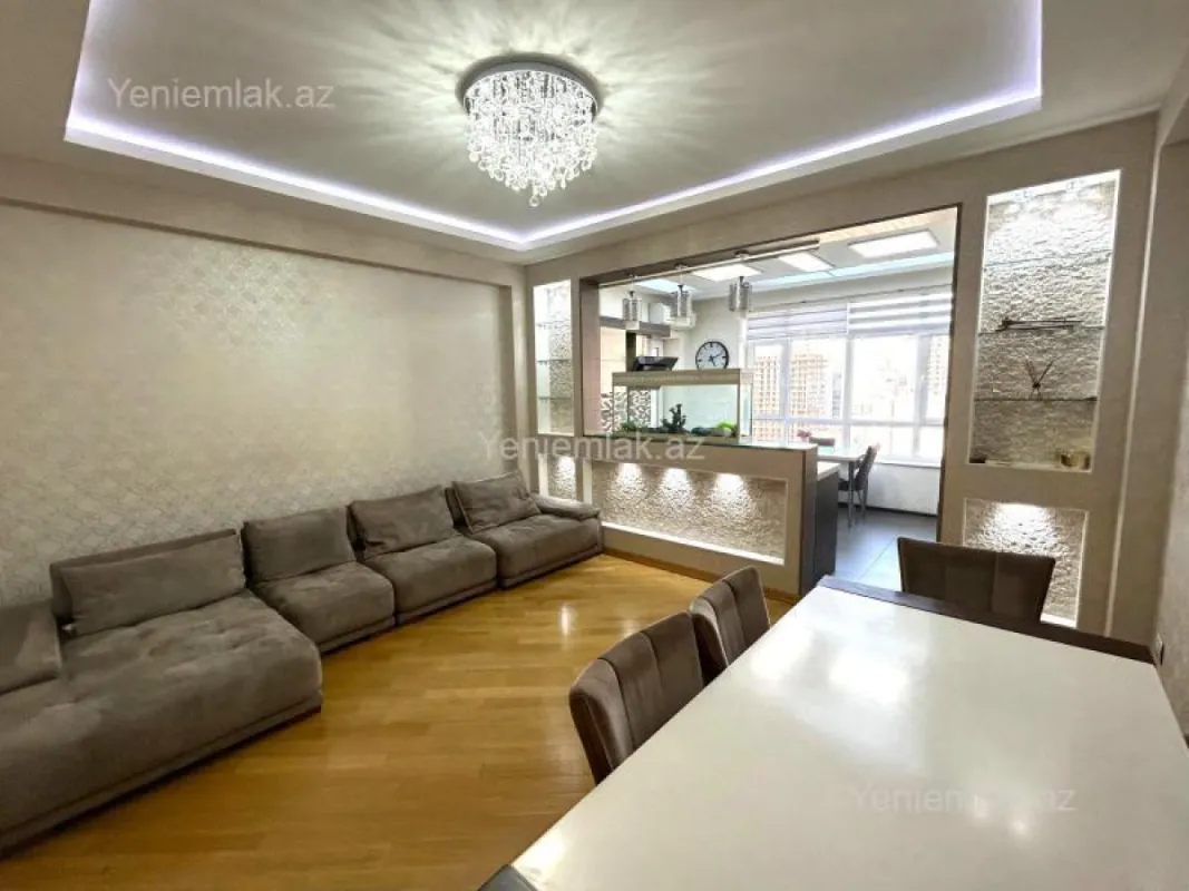 Satılır 3 otaqlı yeni tikili 100 m²