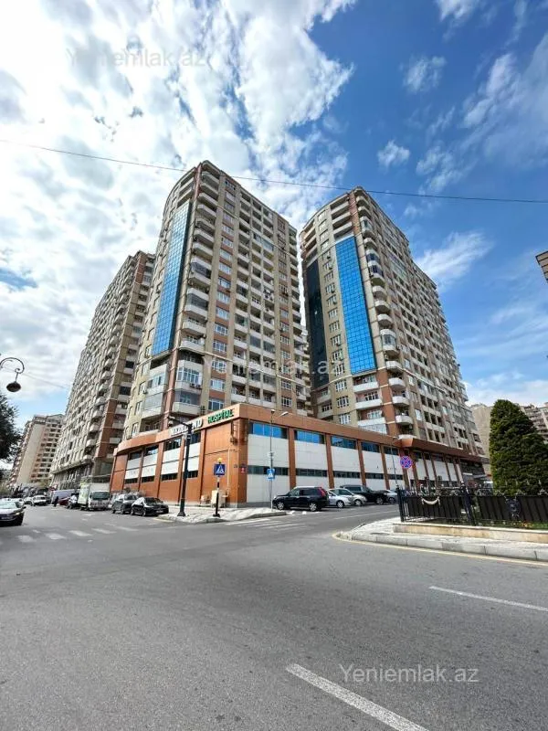 Satılır 3 otaqlı yeni tikili 100 m²