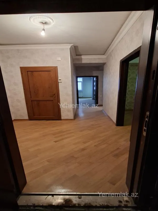 Satılır 2 otaqlı yeni tikili 75 m²