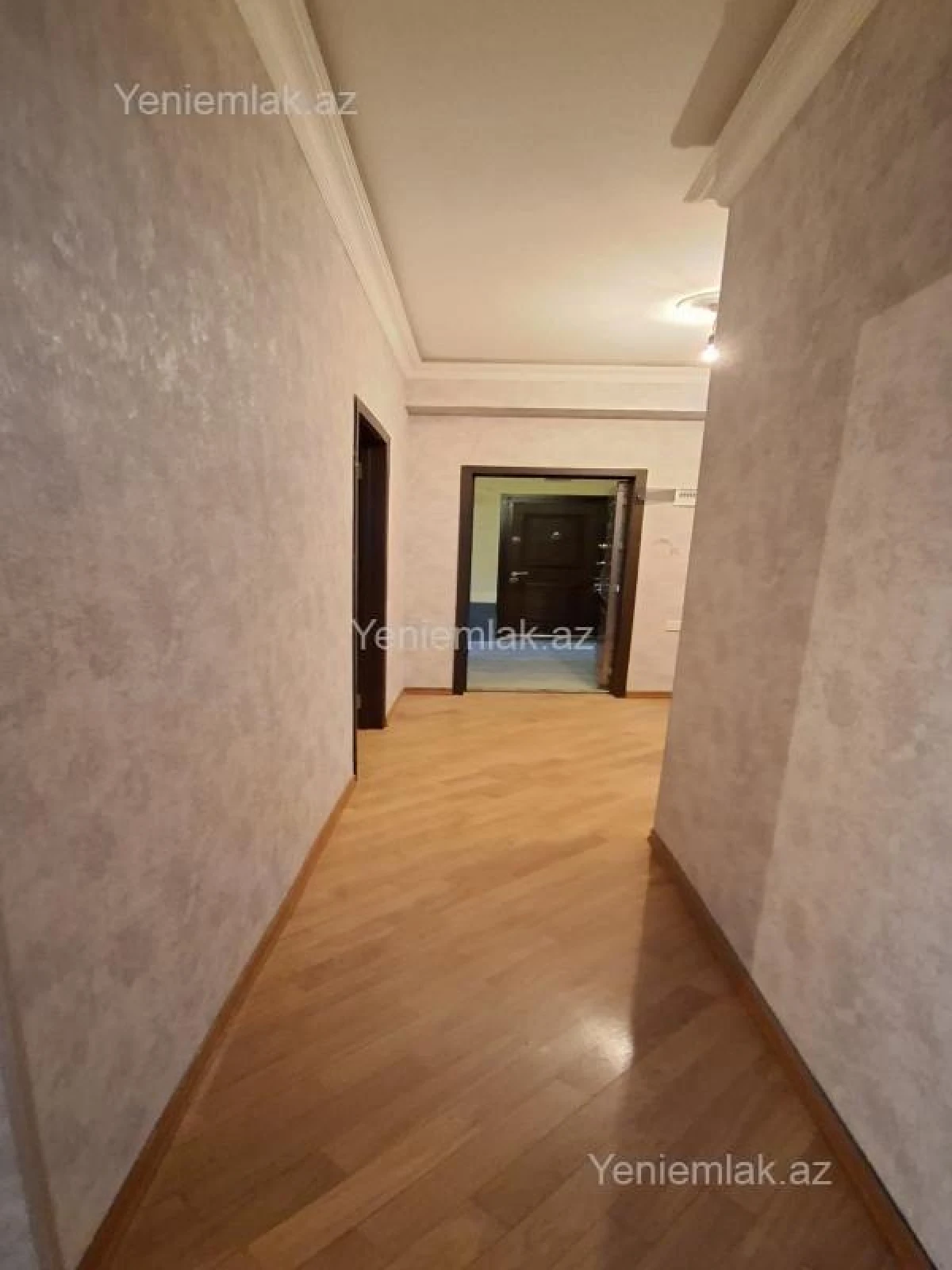 Satılır 2 otaqlı yeni tikili 75 m²