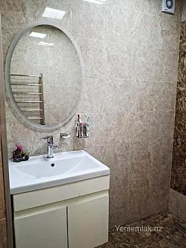 Satılır 2 otaqlı köhnə tikili 55 m²