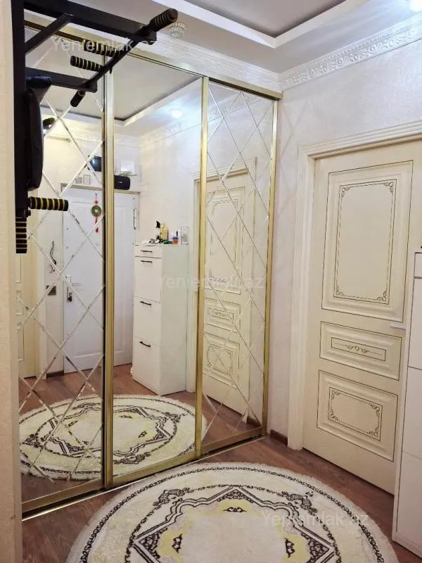 Satılır 2 otaqlı köhnə tikili 55 m²