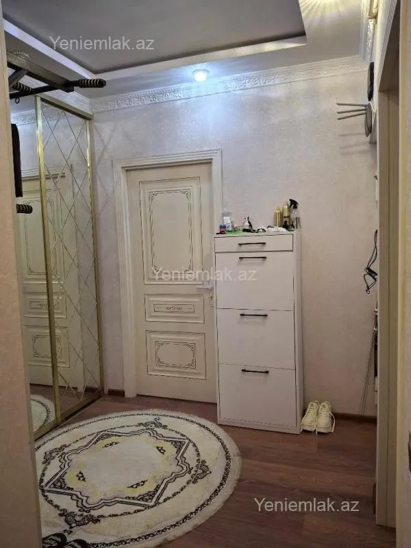 Satılır 2 otaqlı köhnə tikili 55 m²