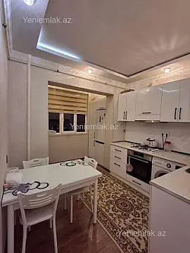 Satılır 2 otaqlı köhnə tikili 55 m²