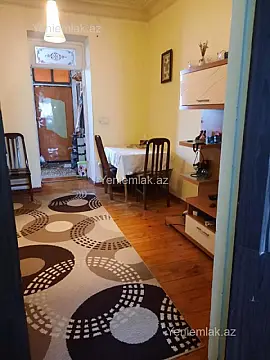 Satılır 2 otaqlı köhnə tikili 45 m²