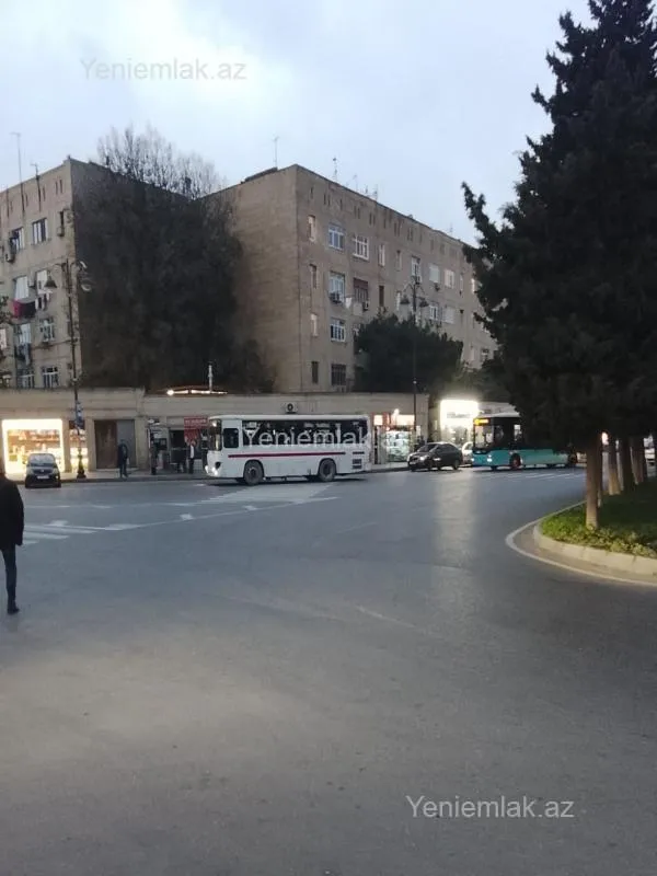 Satılır 2 otaqlı köhnə tikili 50 m²