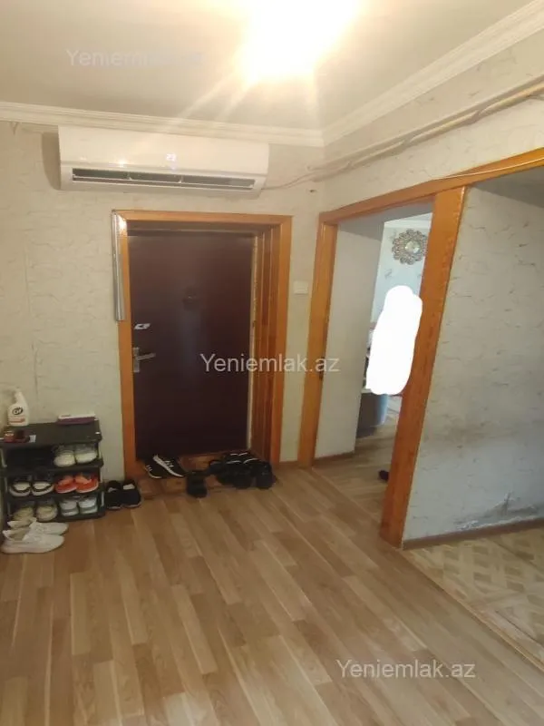 Satılır 2 otaqlı köhnə tikili 50 m²