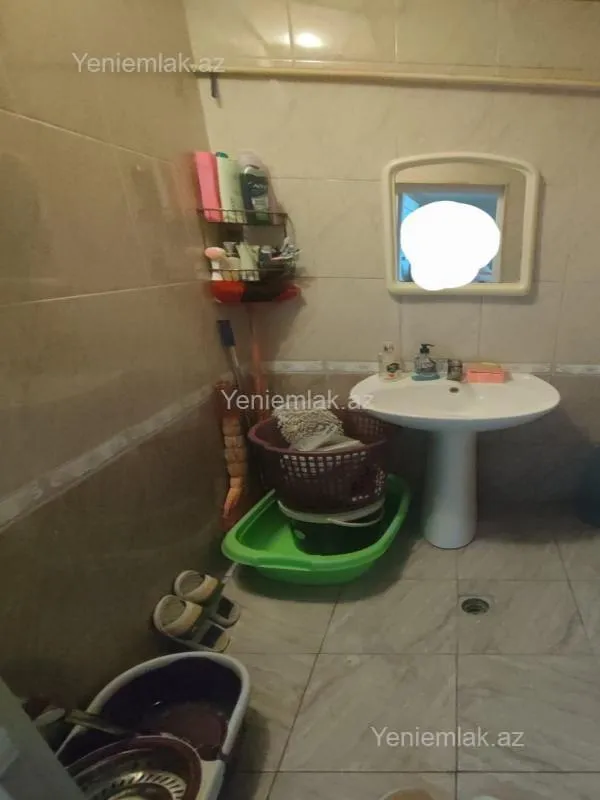 Satılır 2 otaqlı köhnə tikili 50 m²