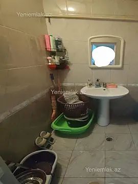 Satılır 2 otaqlı köhnə tikili 50 m²