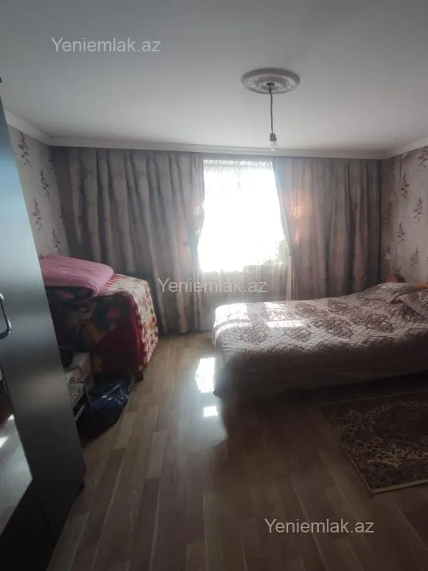 Satılır 2 otaqlı köhnə tikili 50 m²