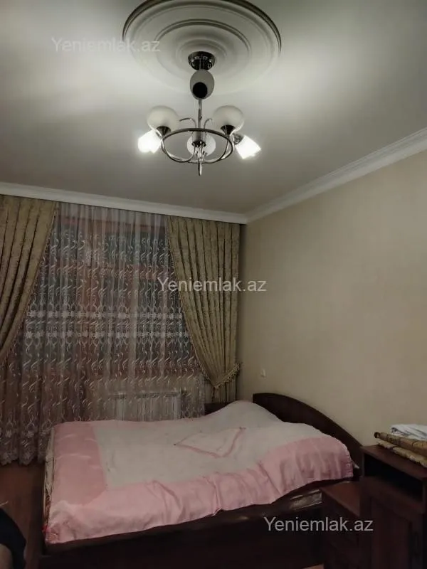 Satılır 3 otaqlı köhnə tikili 80 m²