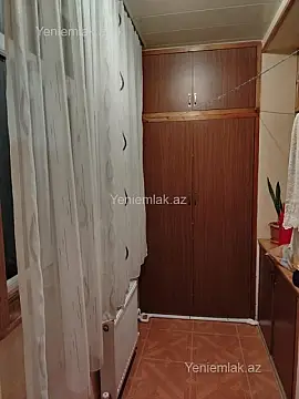 Satılır 3 otaqlı köhnə tikili 80 m²