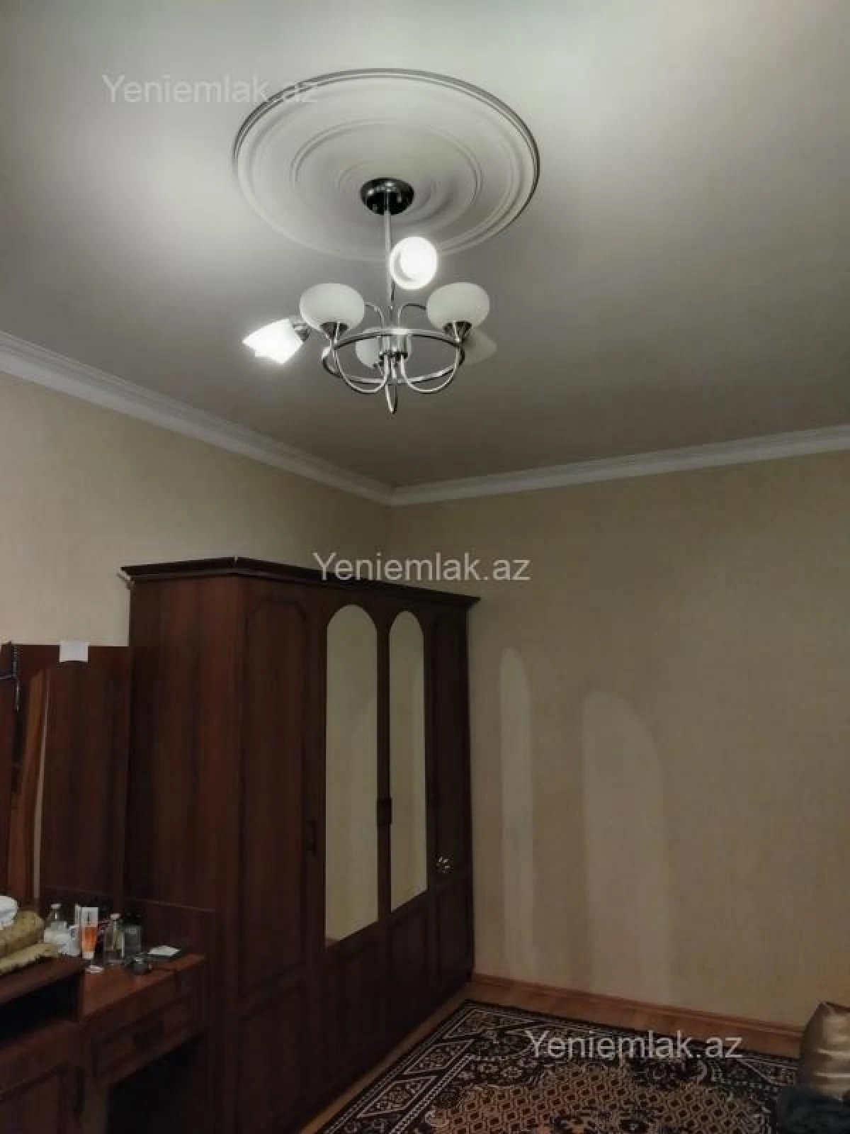Satılır 3 otaqlı köhnə tikili 80 m²