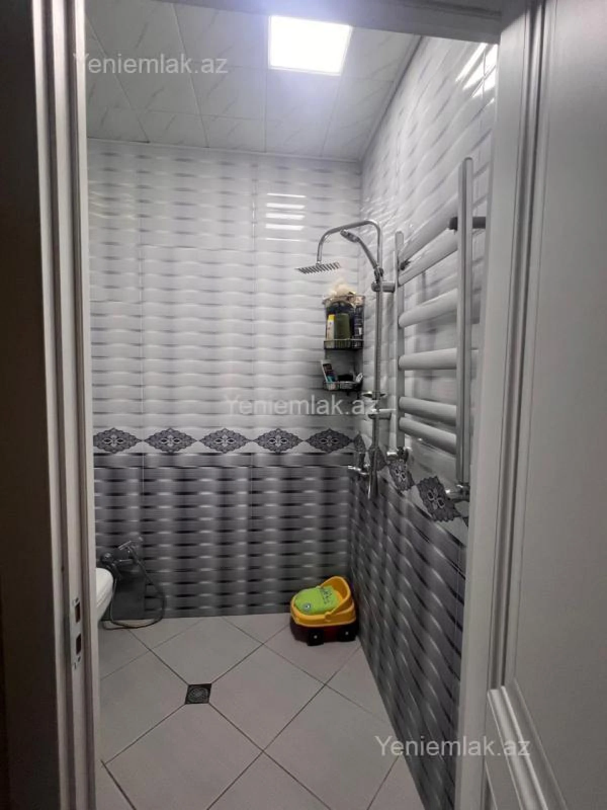 Satılır 2 otaqlı yeni tikili 64 m²