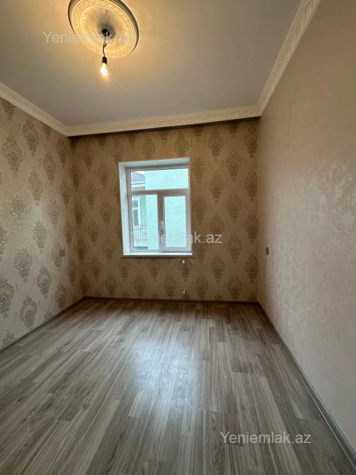 Satılır 4 otaqlı həyət evi 140 m²