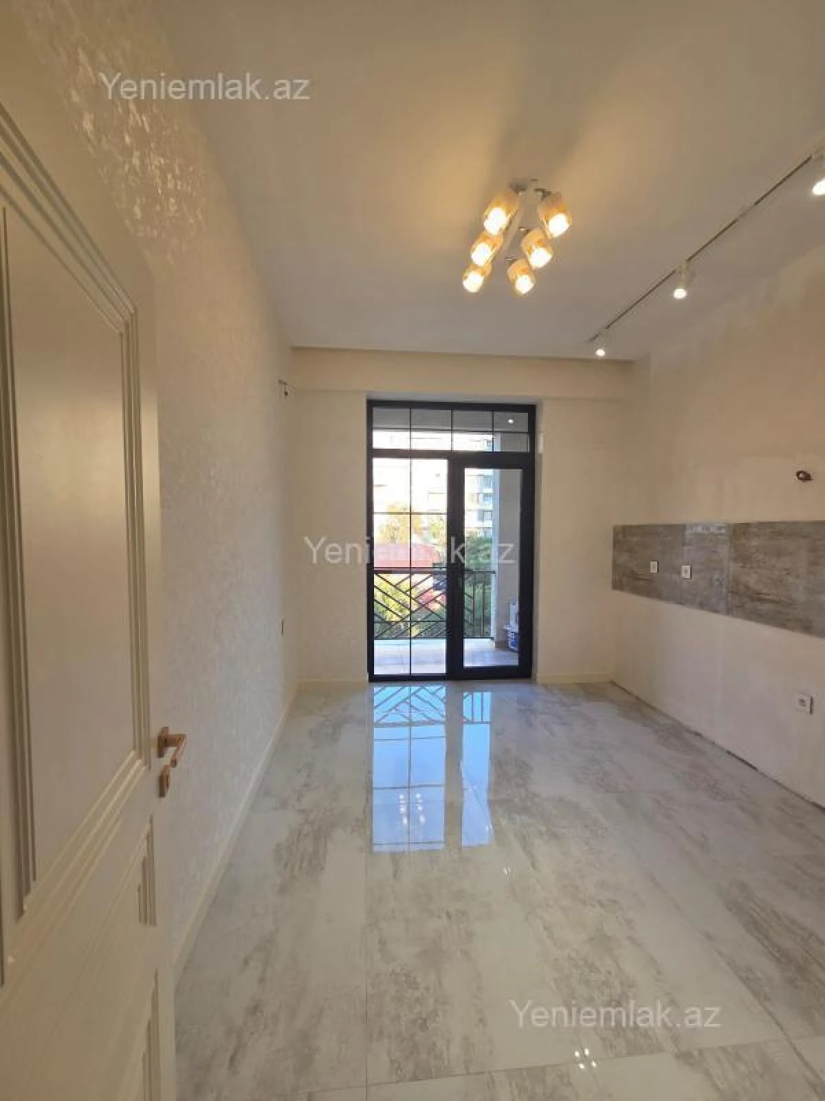Satılır 2 otaqlı yeni tikili 74 m²