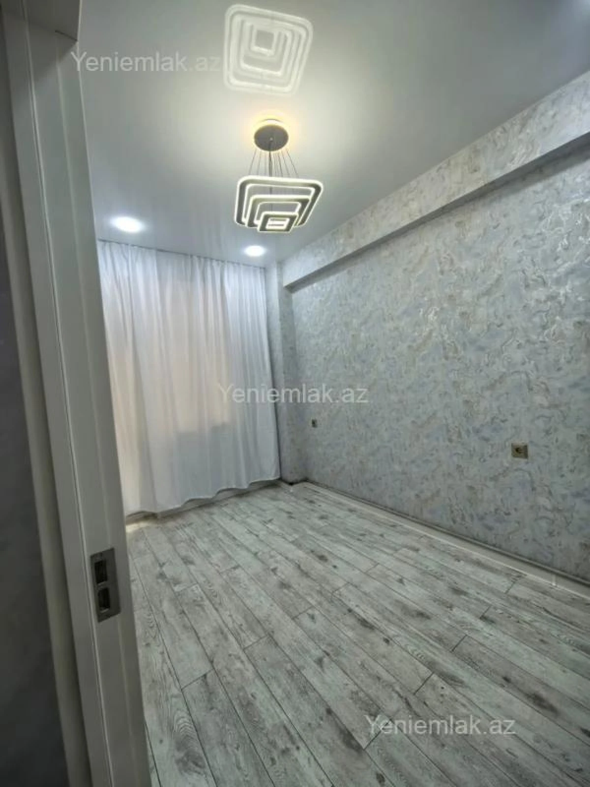 Satılır 2 otaqlı yeni tikili 64 m²