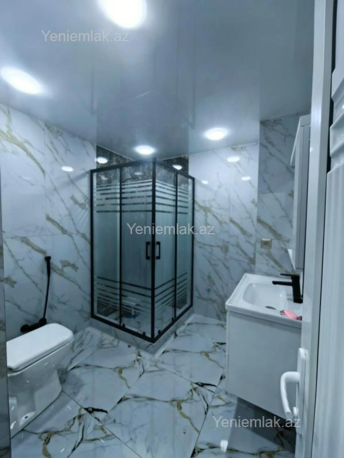 Satılır 2 otaqlı yeni tikili 64 m²