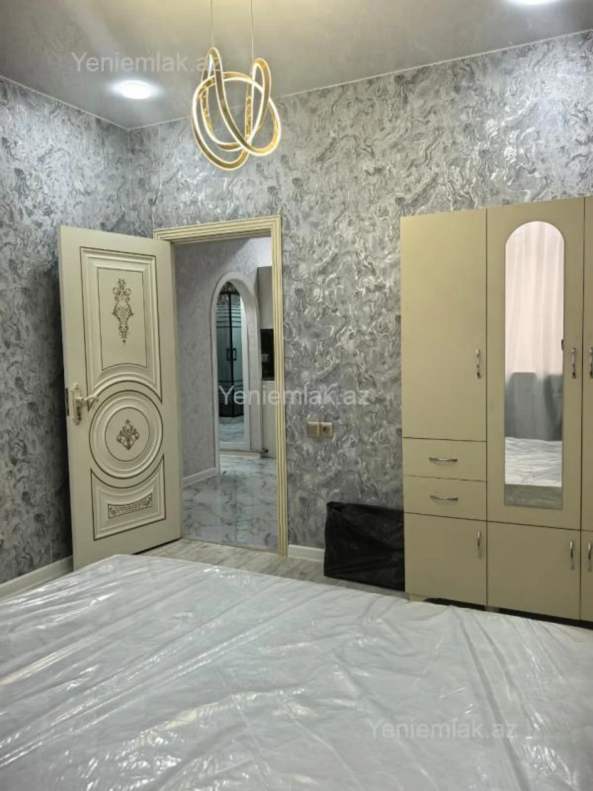 Satılır 2 otaqlı yeni tikili 64 m²