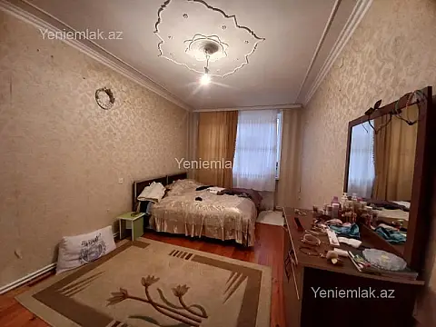 Satılır 3 otaqlı köhnə tikili 74 m²