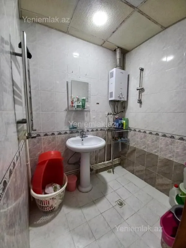 Satılır 3 otaqlı köhnə tikili 74 m²