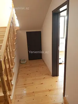 Satılır 6 otaqlı həyət evi 200 m²
