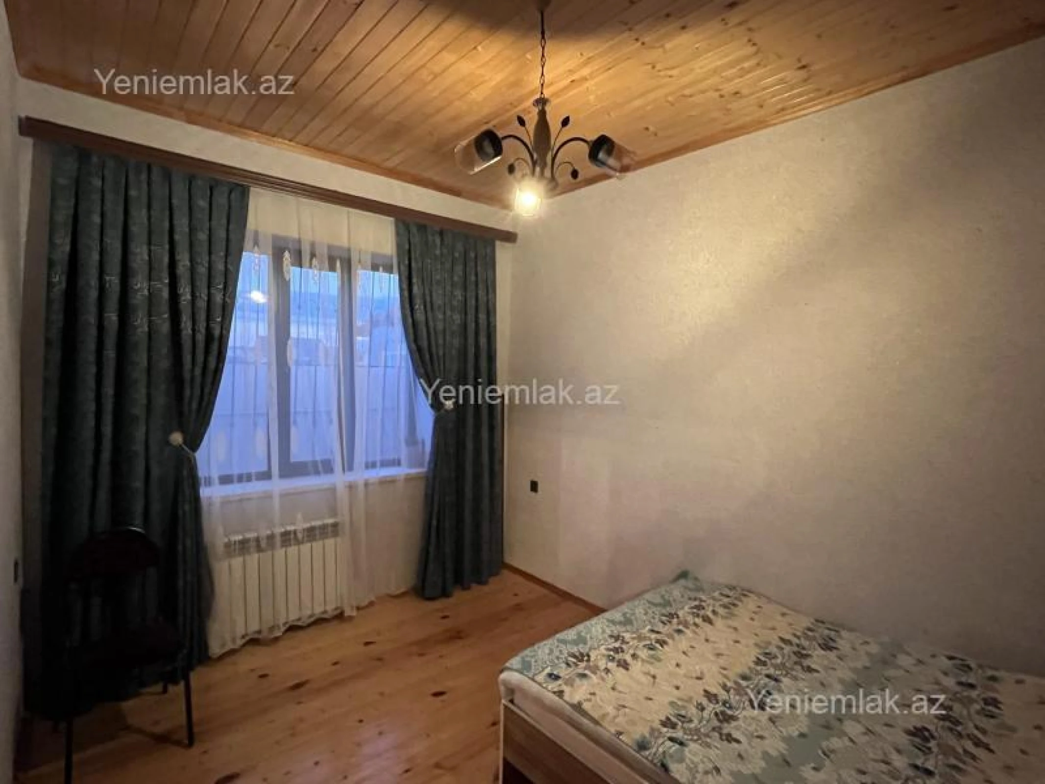 Satılır 6 otaqlı həyət evi 200 m²