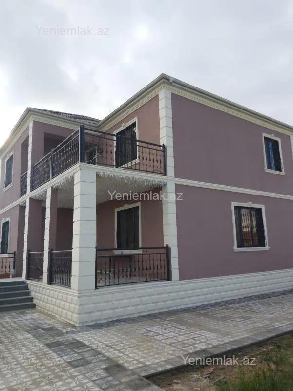 Satılır 6 otaqlı həyət evi 200 m²