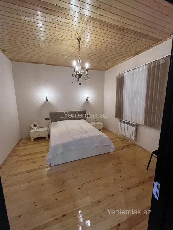 Satılır 6 otaqlı həyət evi 200 m²