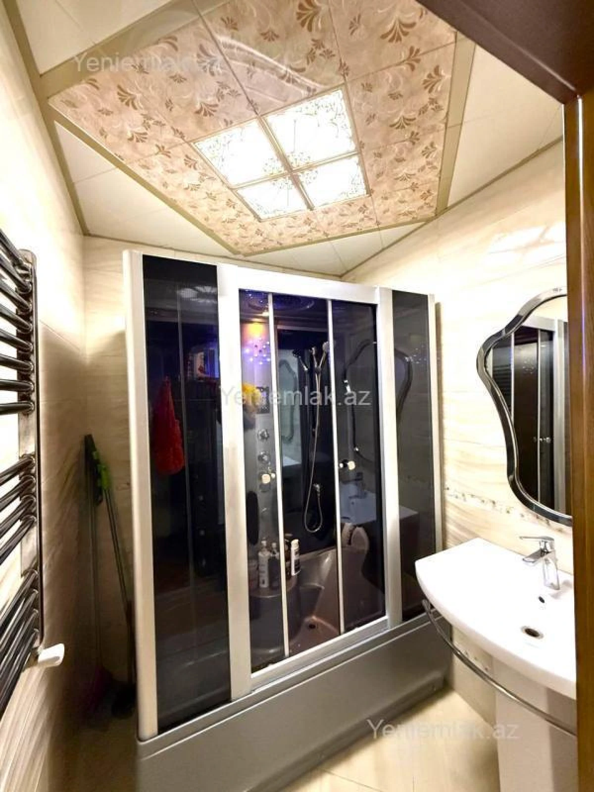 Satılır 3 otaqlı yeni tikili 135 m²