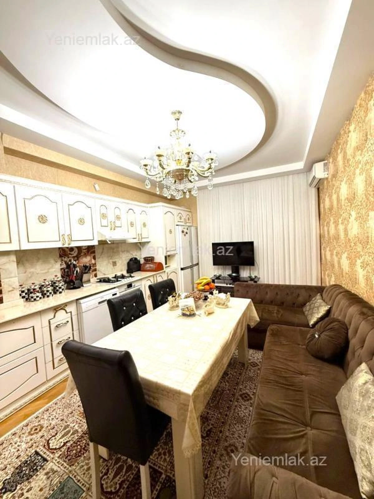 Satılır 3 otaqlı yeni tikili 135 m²