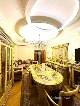 Satılır 3 otaqlı yeni tikili 135 m²