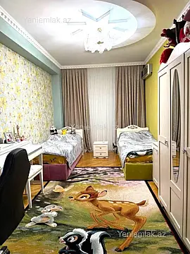 Satılır 3 otaqlı yeni tikili 135 m²