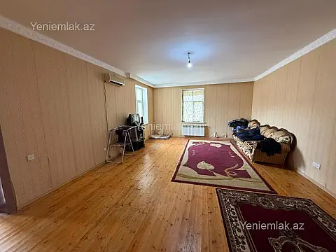 Satılır 6 otaqlı həyət evi 240 m²