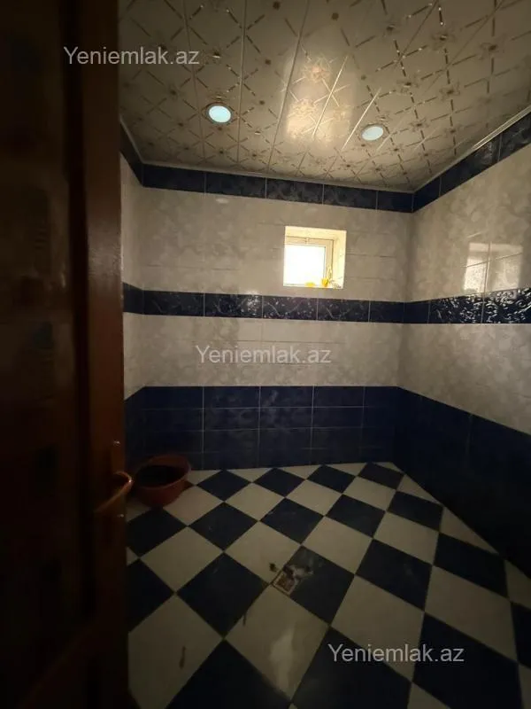 Satılır 6 otaqlı həyət evi 240 m²