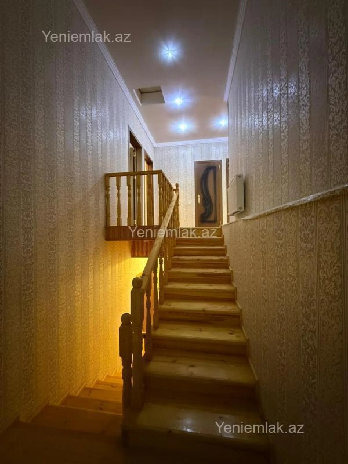 Satılır 6 otaqlı həyət evi 260 m²