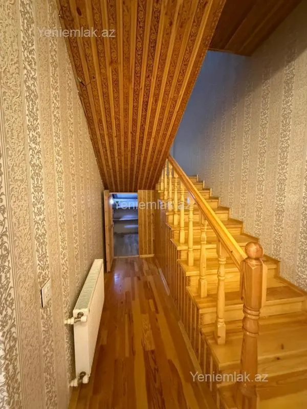 Satılır 6 otaqlı həyət evi 260 m²