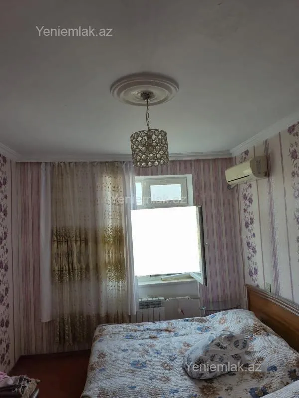 Satılır 5 otaqlı köhnə tikili 100 m²